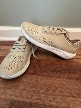 Crocs LiteRide Women Casual Sneakers in Beige/Stucco